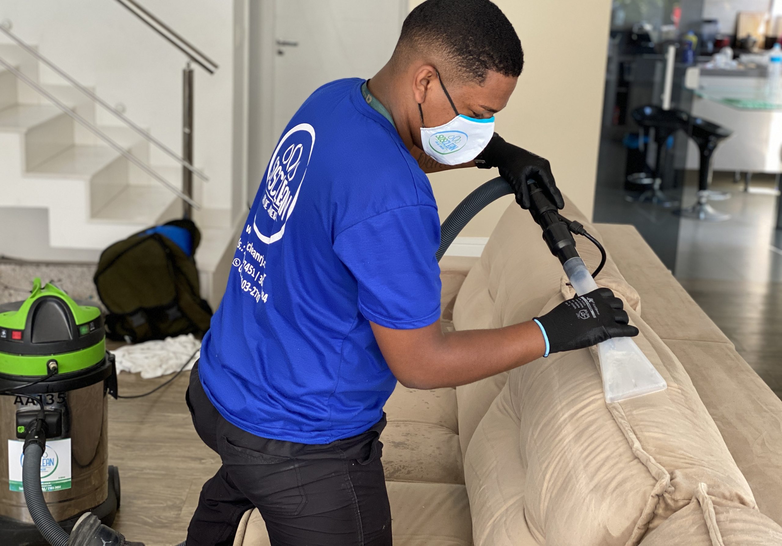 Limpeza de sofá - Chris Clean